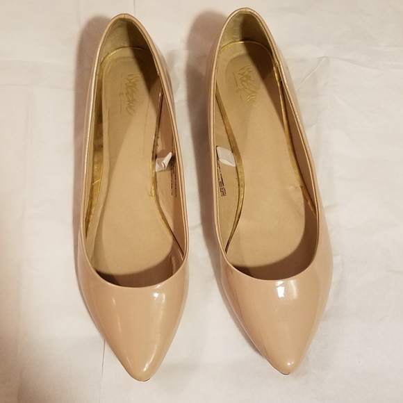 Pointy Toe Flats sz 8.5 - Picture 2 of 5